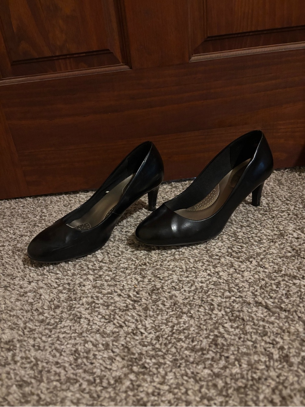 dexflex comfort Black Mid Heel Classic Pumps